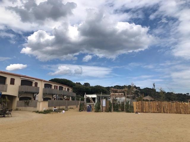 Appartement face à la mer La Croix-Valmer Exterior foto
